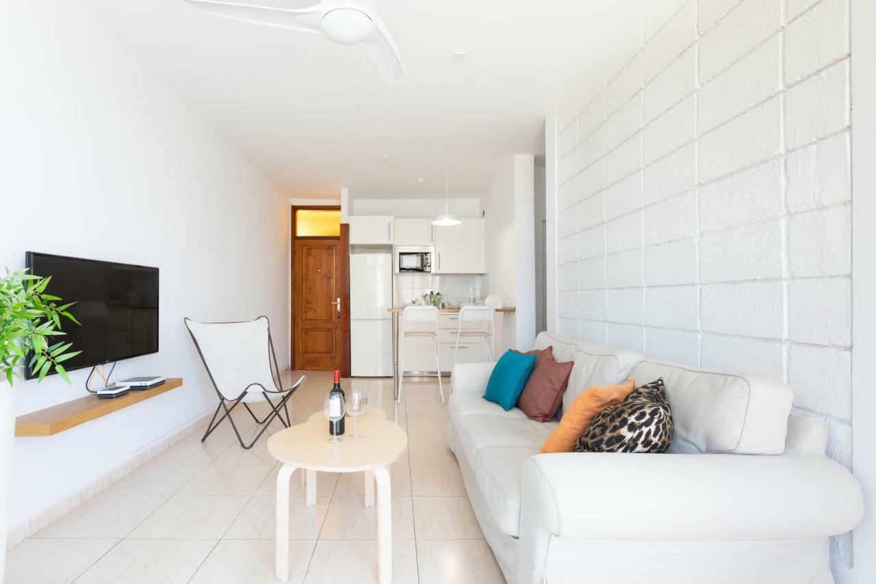 Las Americas Downtown : Prime Location Accomm. Arona  Exterior foto
